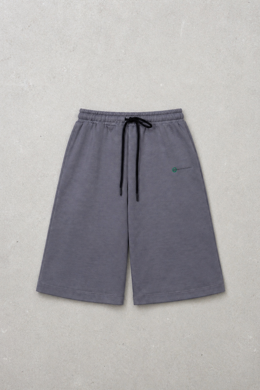 Shorts Oversized Silhouette in Concrete Gray - Verlin