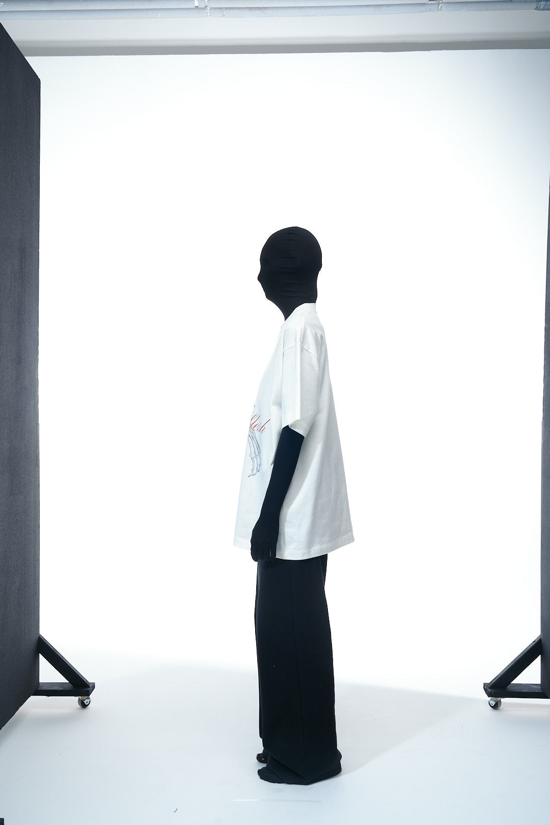 T-Shirt "Eat Human Flesh"