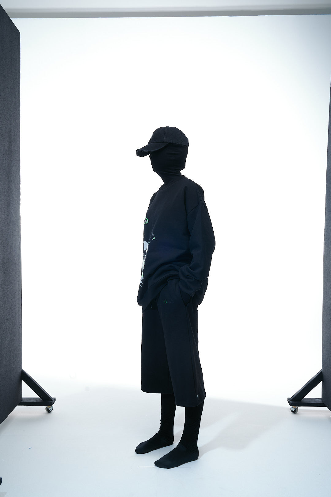 Shorts "Oversized Silhouette" in Ash Black