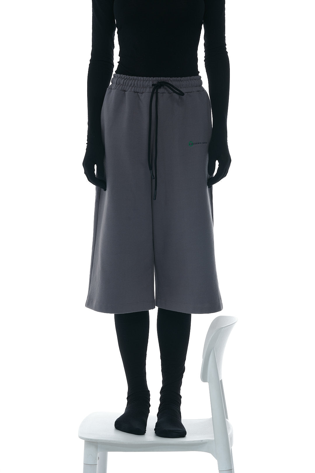 Shorts "Oversized Silhouette" in Concrete Gray