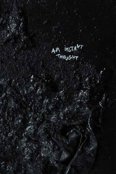 Instant thoughtful dot (diptych)