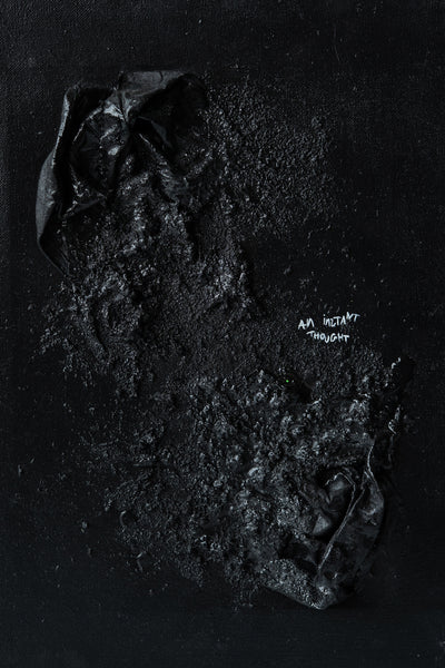 Instant thoughtful dot (diptych)