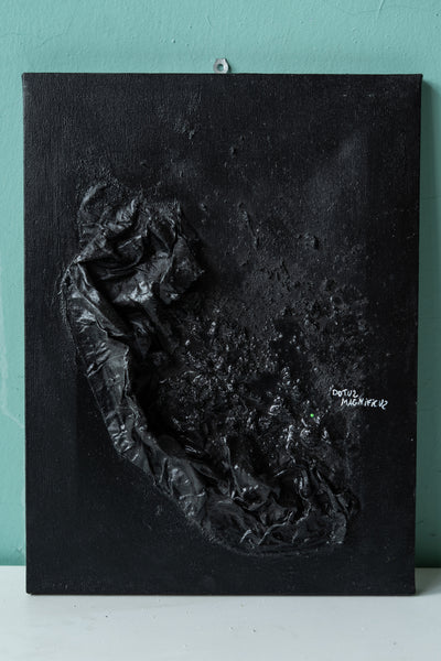 Instant thoughtful dot (diptych)