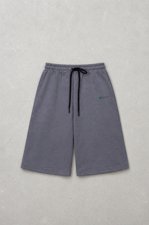 Shorts "Oversized Silhouette" in Concrete Gray