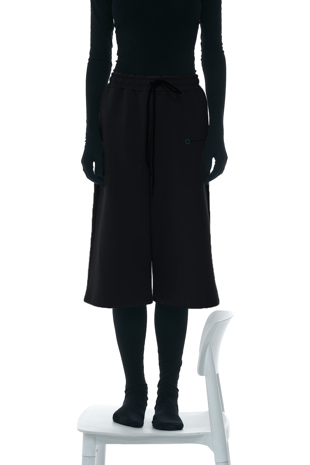 Shorts "Oversized Silhouette" in Ash Black