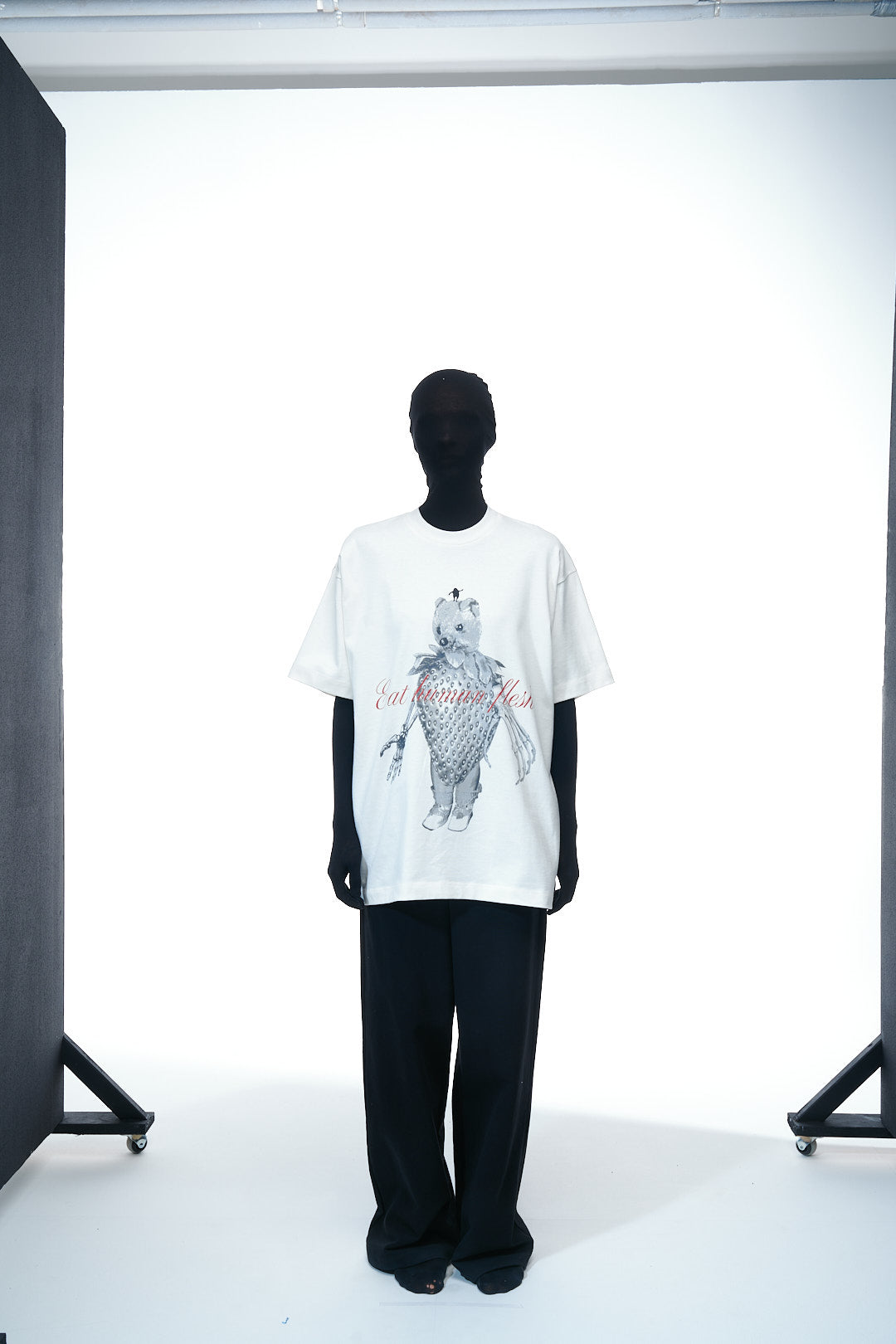 T-Shirt "Eat Human Flesh"