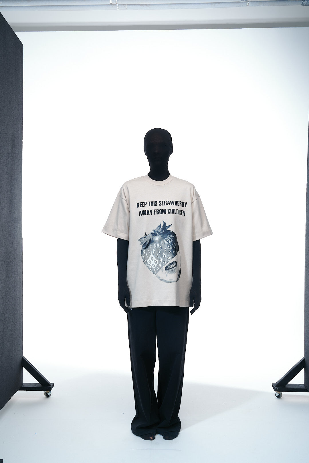 T-Shirt "Risky Strawberry"