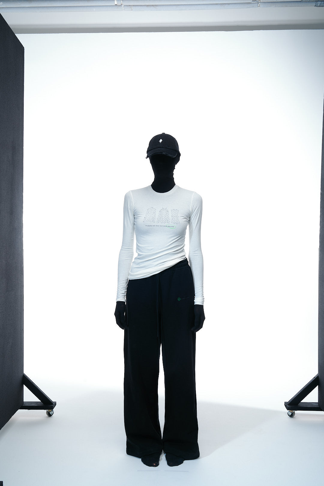 Longsleeve "Packed Dreams" in Ash Black