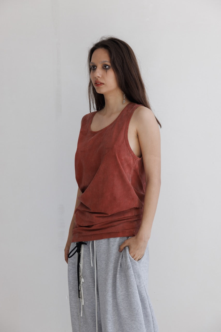 Tank Top in Oxide Red - Verlin